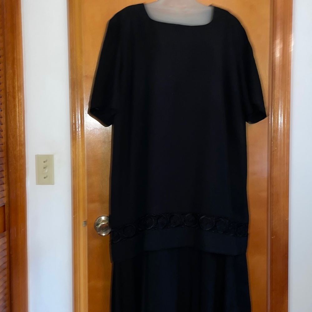 Chaus black lined short sleeve dress